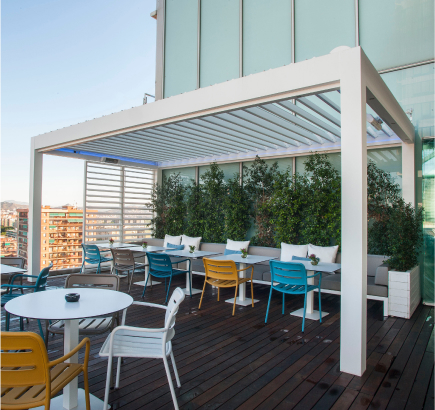 Pérgola bioclimática adosada 6x3