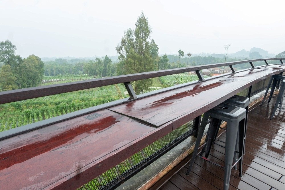 ¿Por qué usar una pérgola para protegerte d ela lluvia?