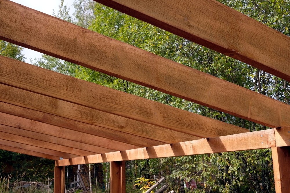 ¿Qué contras tienen las pérgolas de madera?