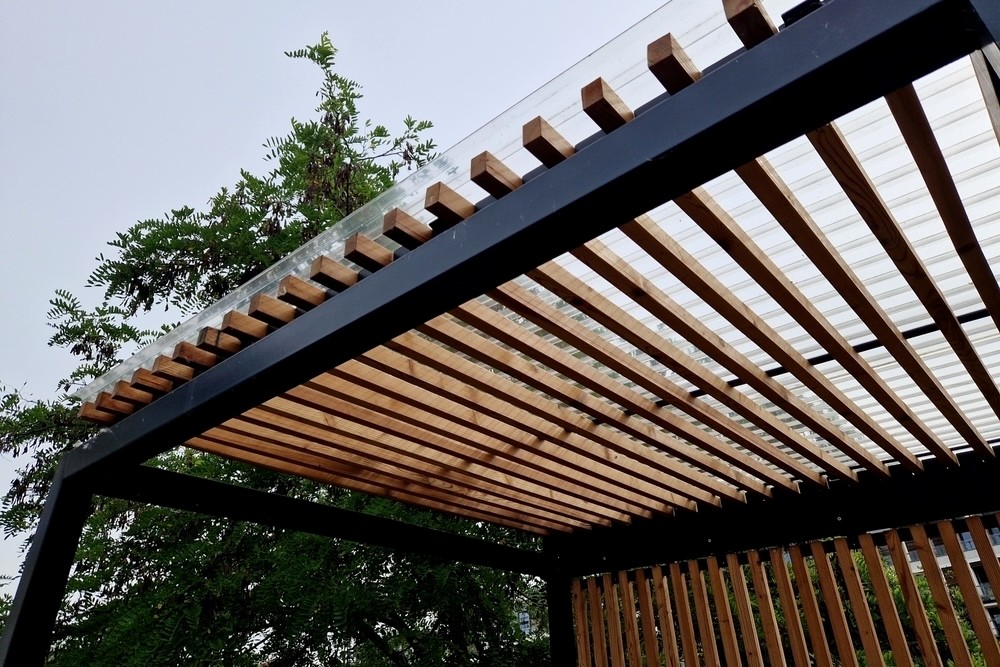 ¿Hay que pedir permiso para poner una pérgola en la terraza?