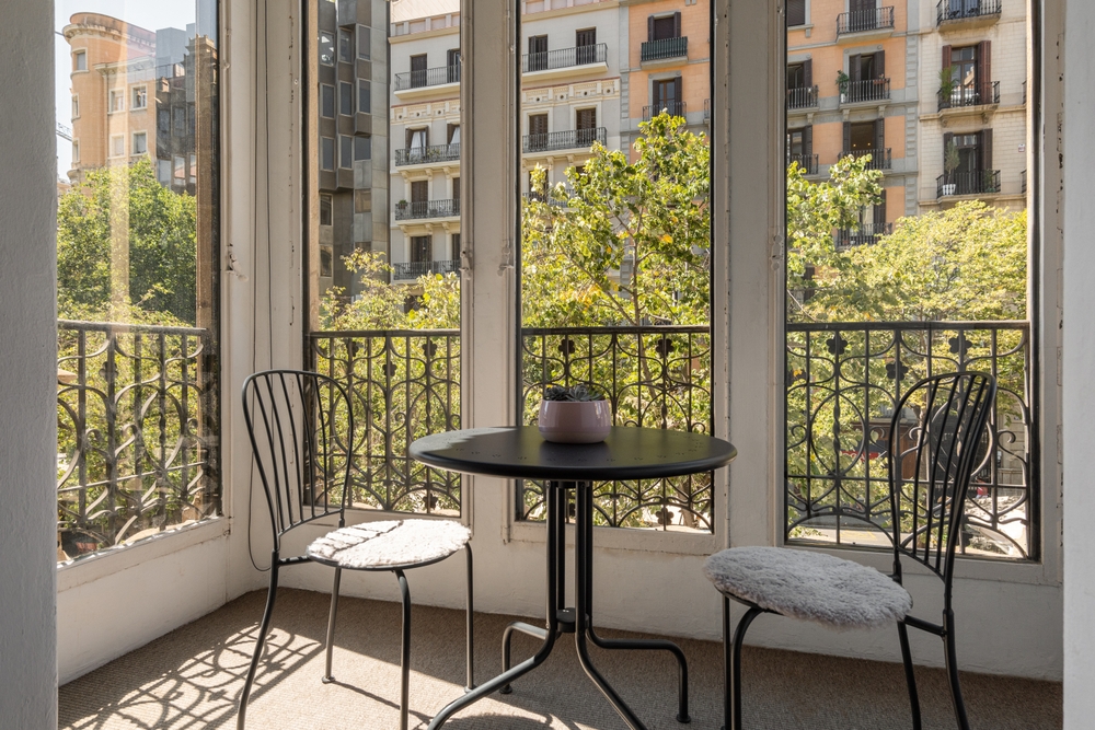 ¿Puedes cerrar una terraza sin hacer obras?